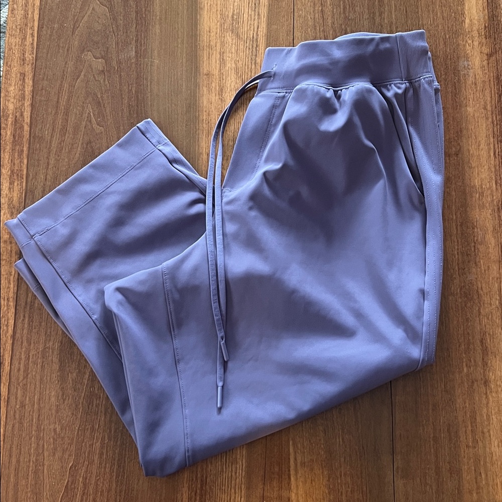 LIVI Women’s Lavender Drawstring Knit Trouser Capri